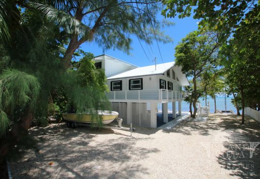 Island Villa Leilas Beach House