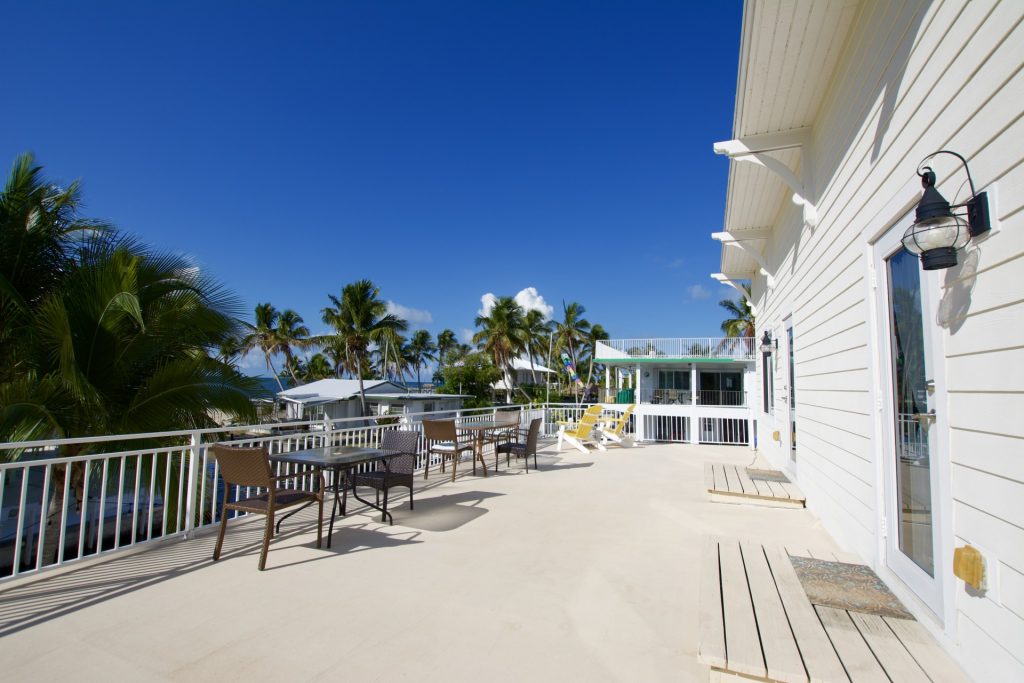 Upper deck sun patio at seas the day vacation rental in the florida keys